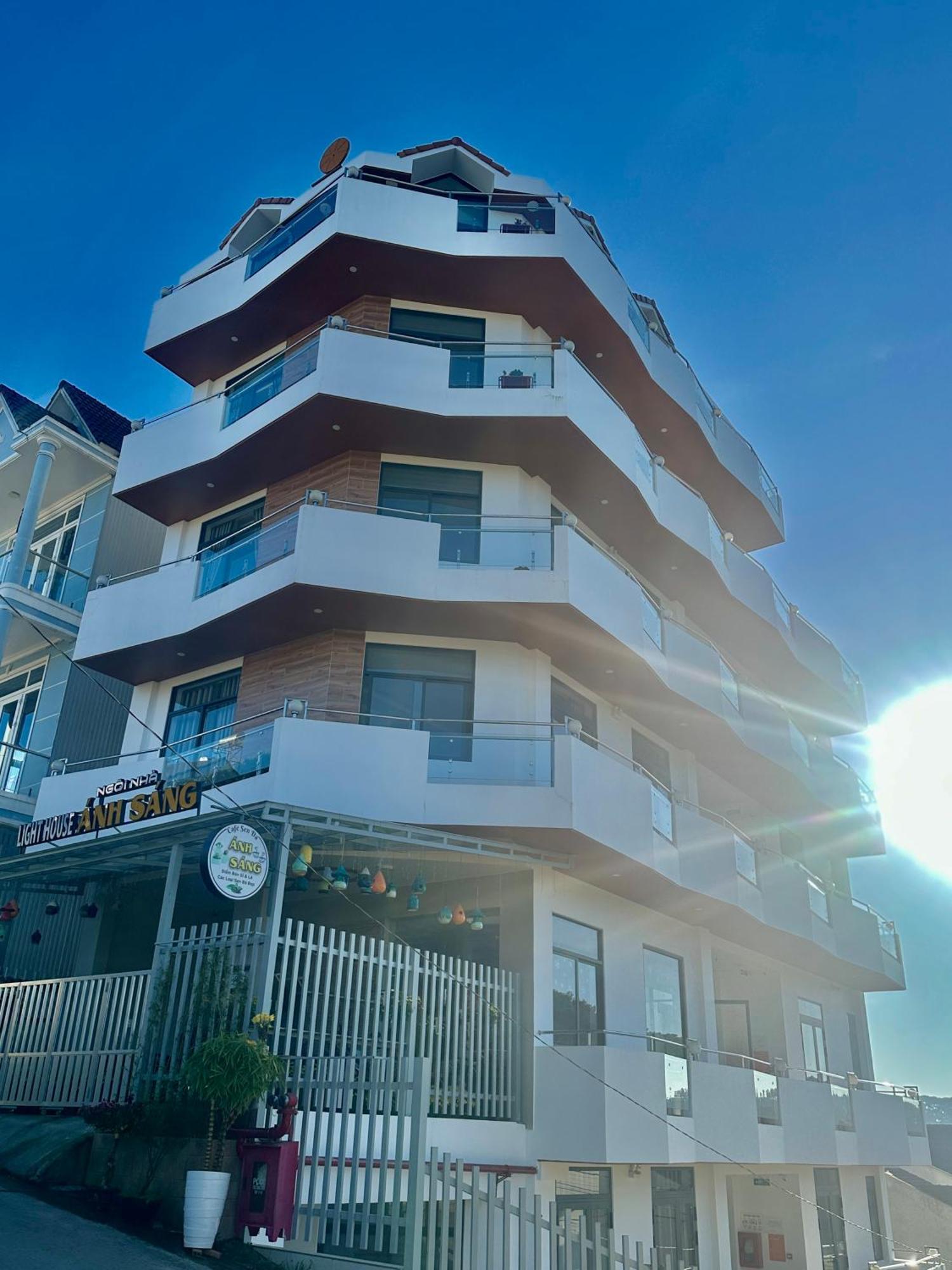 Hotel Khach San Anh Sang - Light House Da Lat Esterno foto