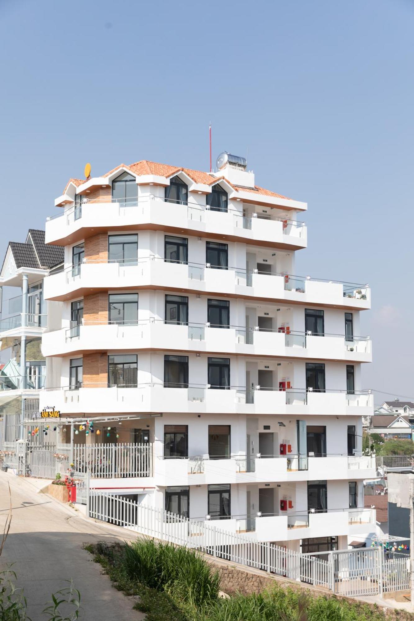 Hotel Khach San Anh Sang - Light House Da Lat Esterno foto